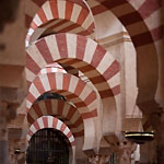 Córdoba - Perspective d'arches de l'agrandissement d'Al-Mansour de la mosquée-cathédrale
