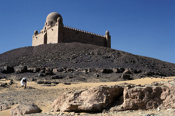Aga Khan mausoleum - Egypt - Assouan - October 1988 - Kodachrome