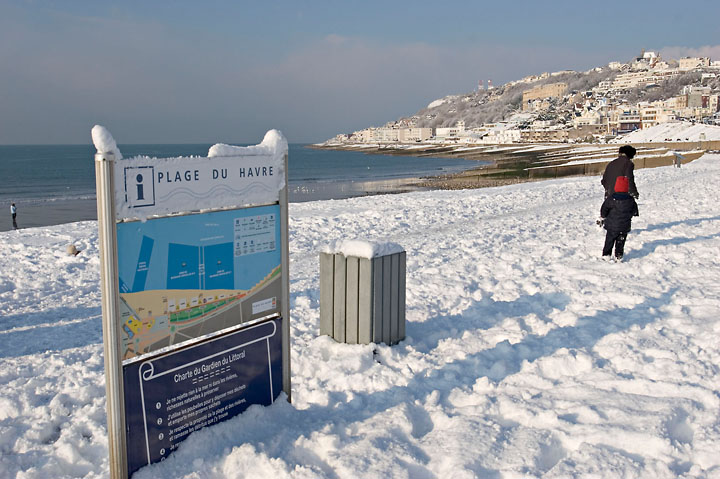 Snowy beach - France/Normandy - Le Havre - December 2005 - Maritime