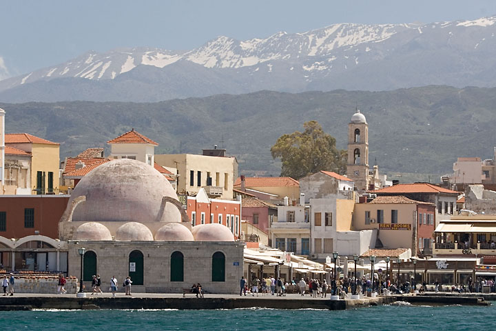 Mosquée des Janissaires, cathédrale et montagnes - Grèce/Crète - Chania - avril 2008 - Maritime