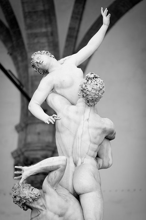 Statue de l'enlèvement d'une Sabine par Giambologna - Italie/Nord - Firenze - août 2013 - Italie